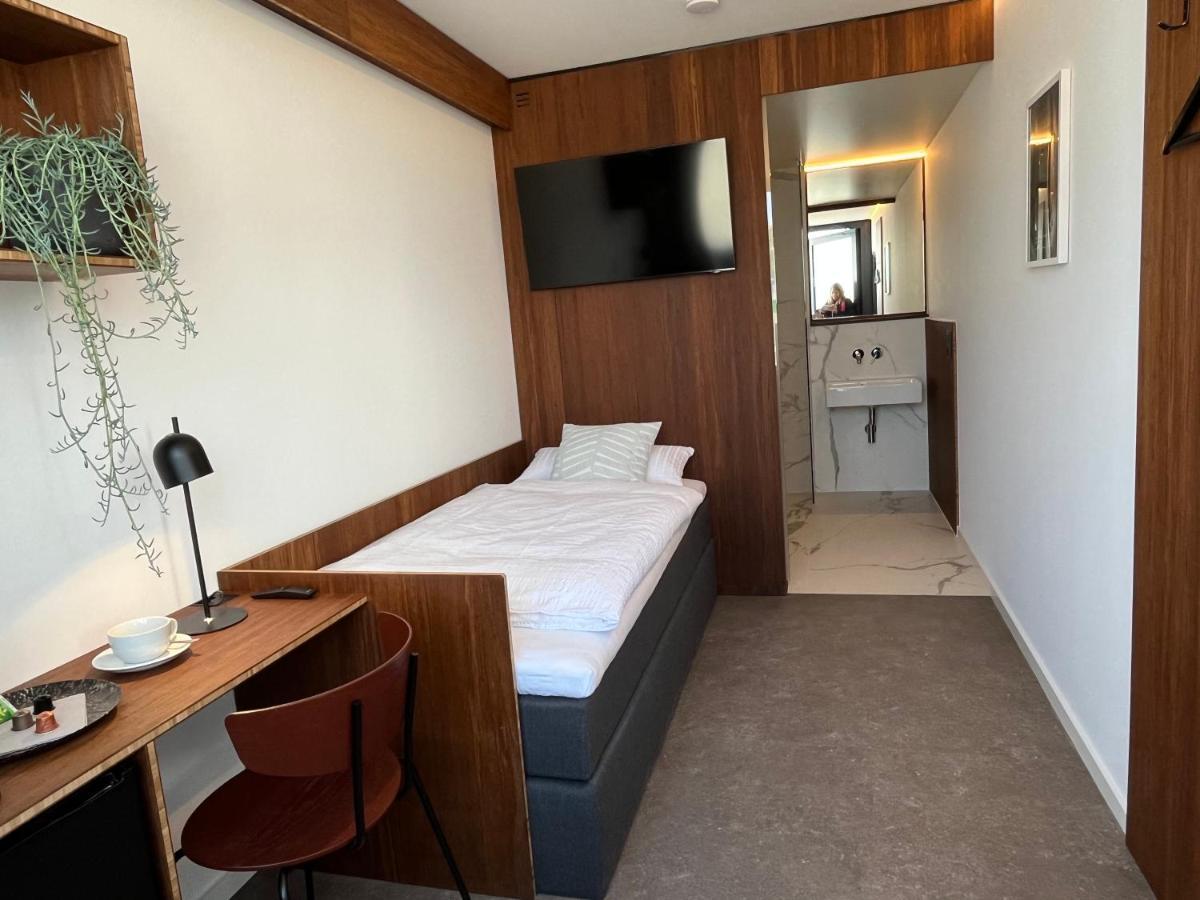Tin Inn - Hueckelhoven - Das Hotel Aus Hochwertig Ausgebauten Ueberseecontainern Экстерьер фото